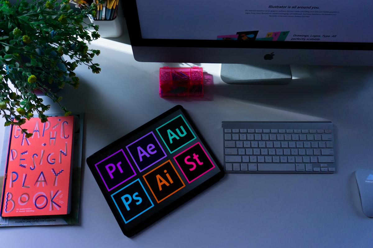 Graphic Design at Ravdeus