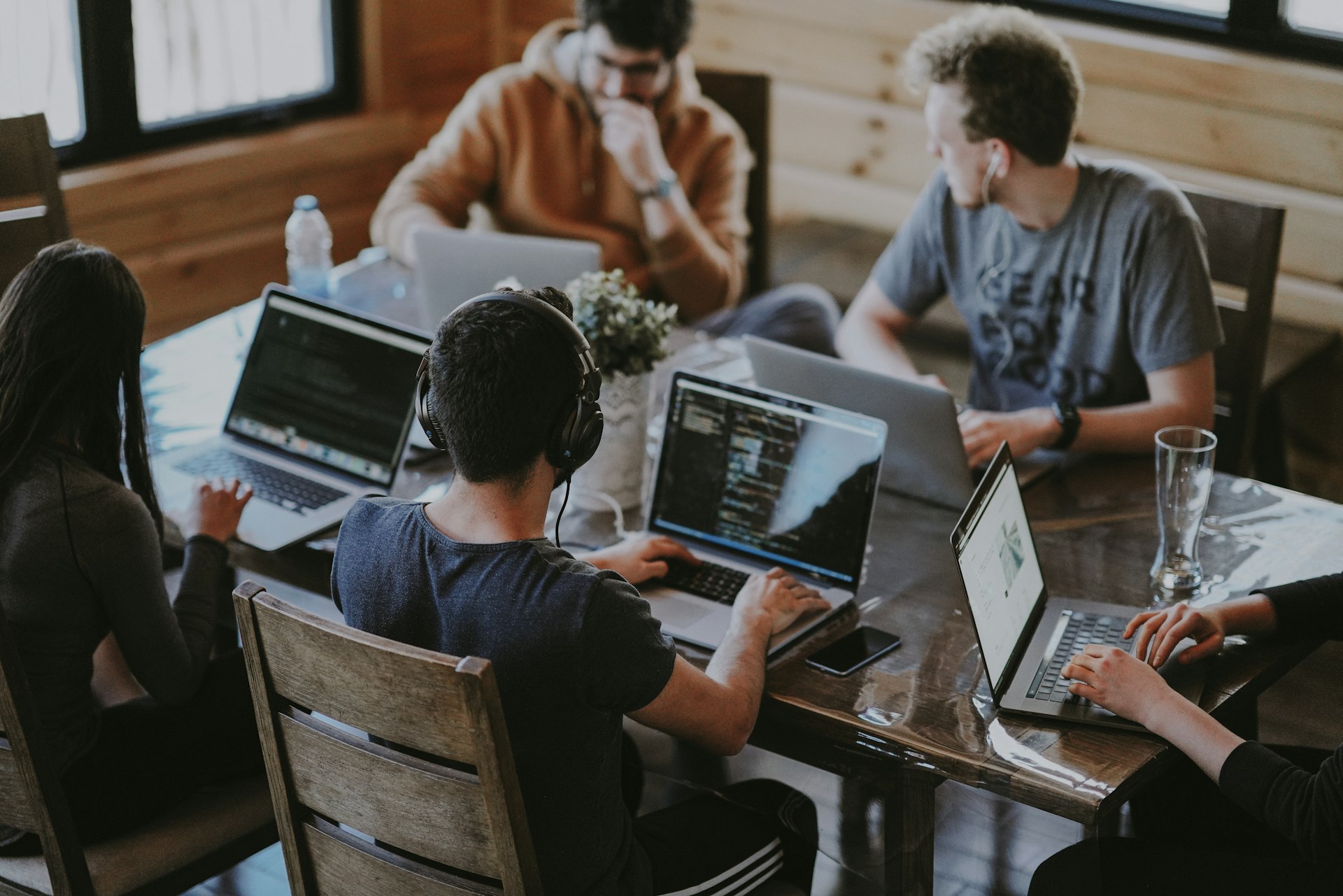 The Ravdeus team at work